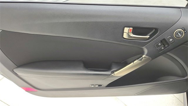 Used 2014 Hyundai Genesis 2.0T image 23