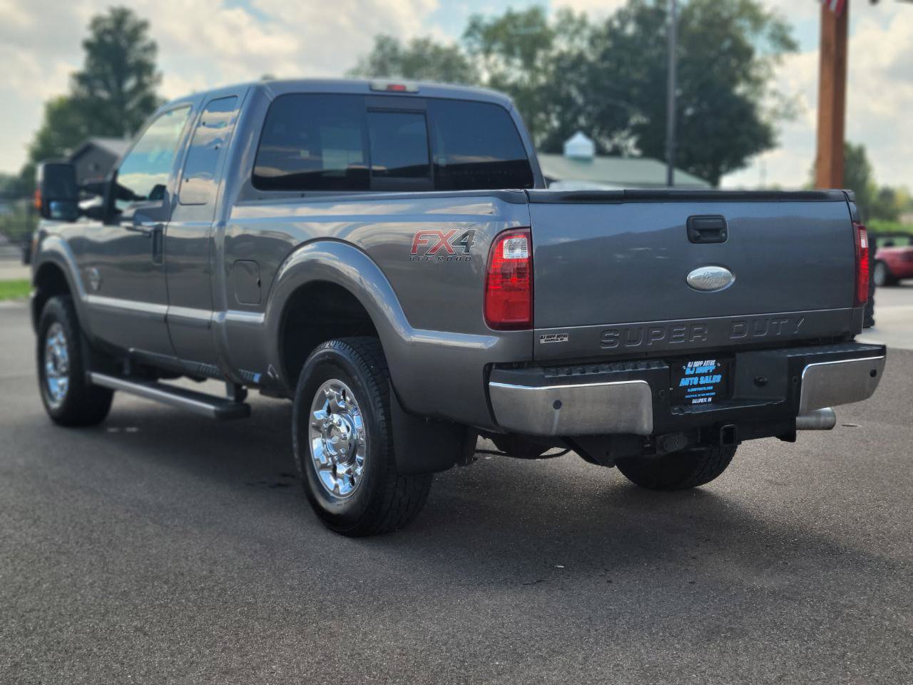 Used 2012 Ford F250 XLT w/ XLT Premium Pkg AWD/4WD image 6
