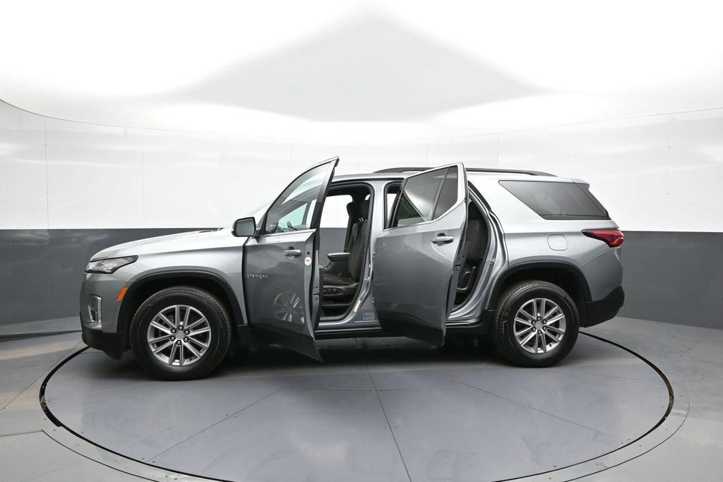 Used 2023 Chevrolet Traverse LT AWD/4WD image 44
