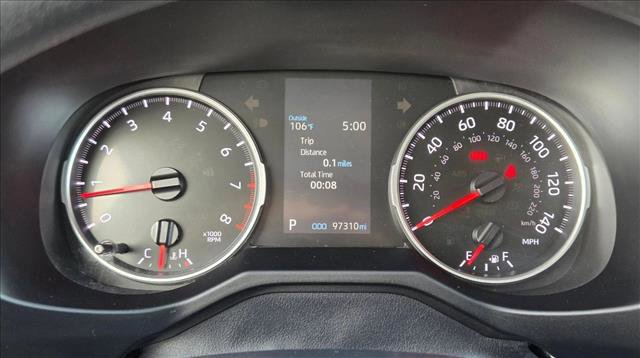 Used 2021 Toyota RAV4 LE image 11