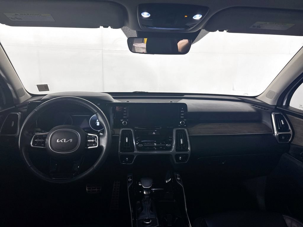Certified 2023 Kia Sorento SX Prestige AWD/4WD image 13