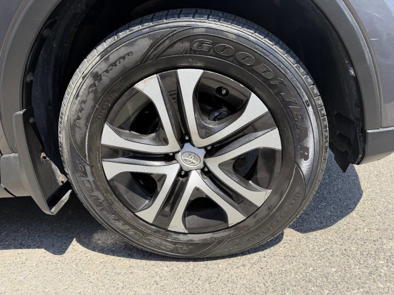 Used 2016 Toyota RAV4 LE AWD/4WD image 14