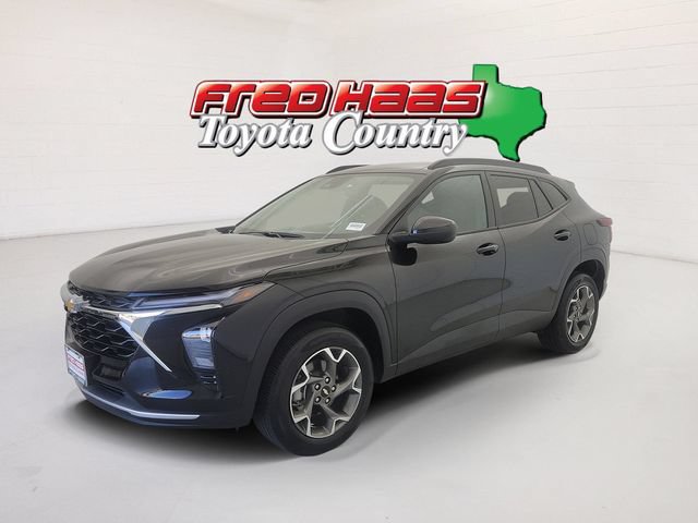 Used 2025 Chevrolet Trax LT w/ LT Convenience Package