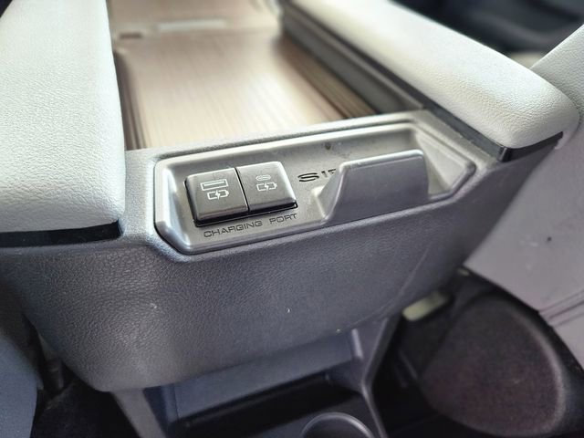 Used 2023 Toyota Sienna XLE image 30