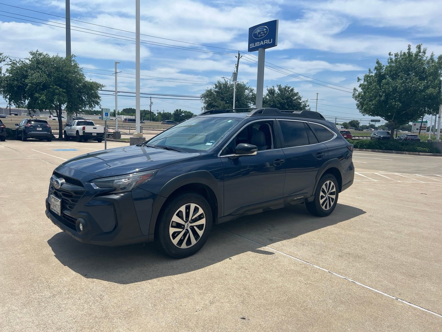 Used 2024 Subaru Outback Premium w/ Popular Package #1A AWD/4WD image 1