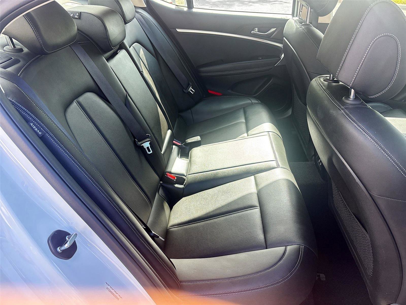 Used 2025 Genesis G70 2.5T RWD image 29