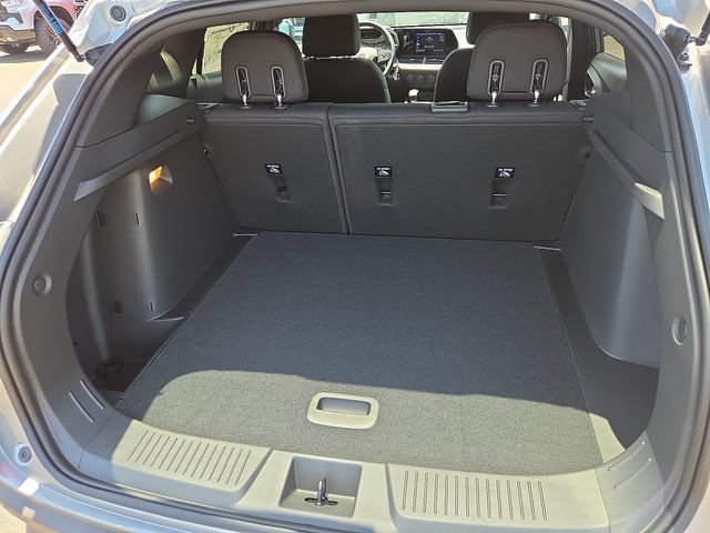 New 2026 Chevrolet Trax RS w/ Sunroof Package FWD image 7