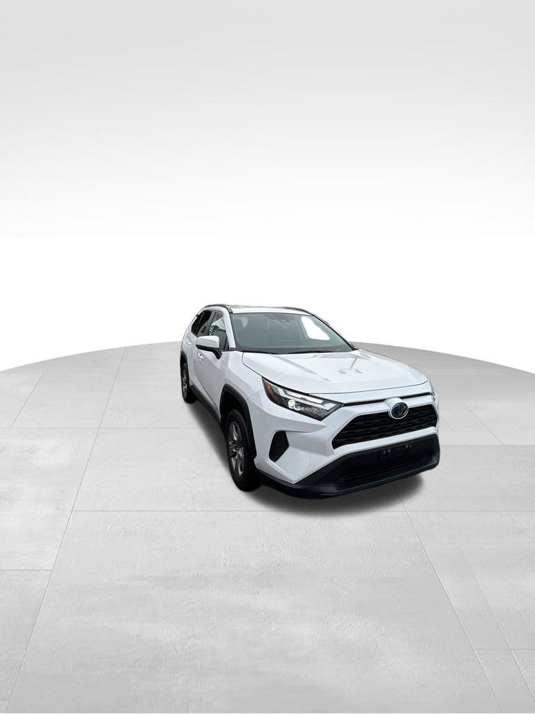 Used 2024 Toyota RAV4 XLE AWD/4WD image 8