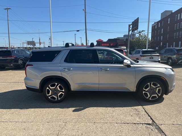 Used 2023 Hyundai Palisade SEL w/ Cargo Package image 6