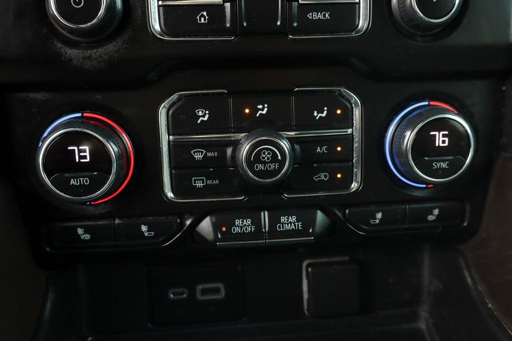 Used 2022 Chevrolet Suburban Z71 w/ Luxury Package image 35