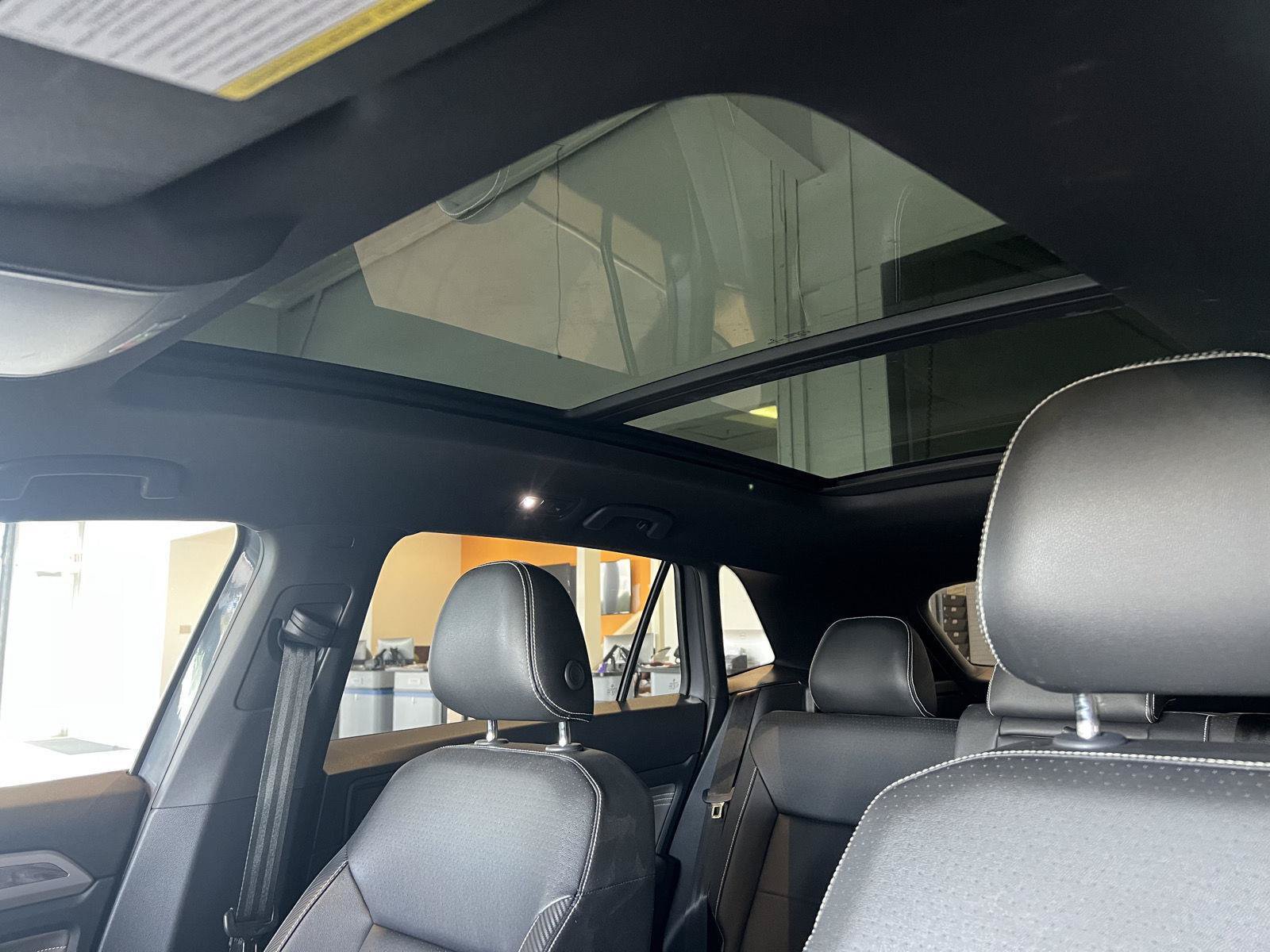 Used 2021 Volkswagen Atlas Cross Sport SE w/ Panoramic Sunroof Package AWD/4WD image 40