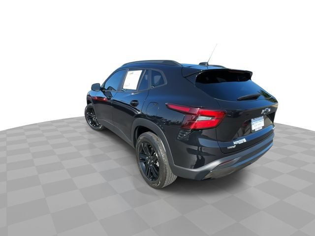 Certified 2025 Chevrolet Trax ACTIV w/ Sunroof Package FWD image 3