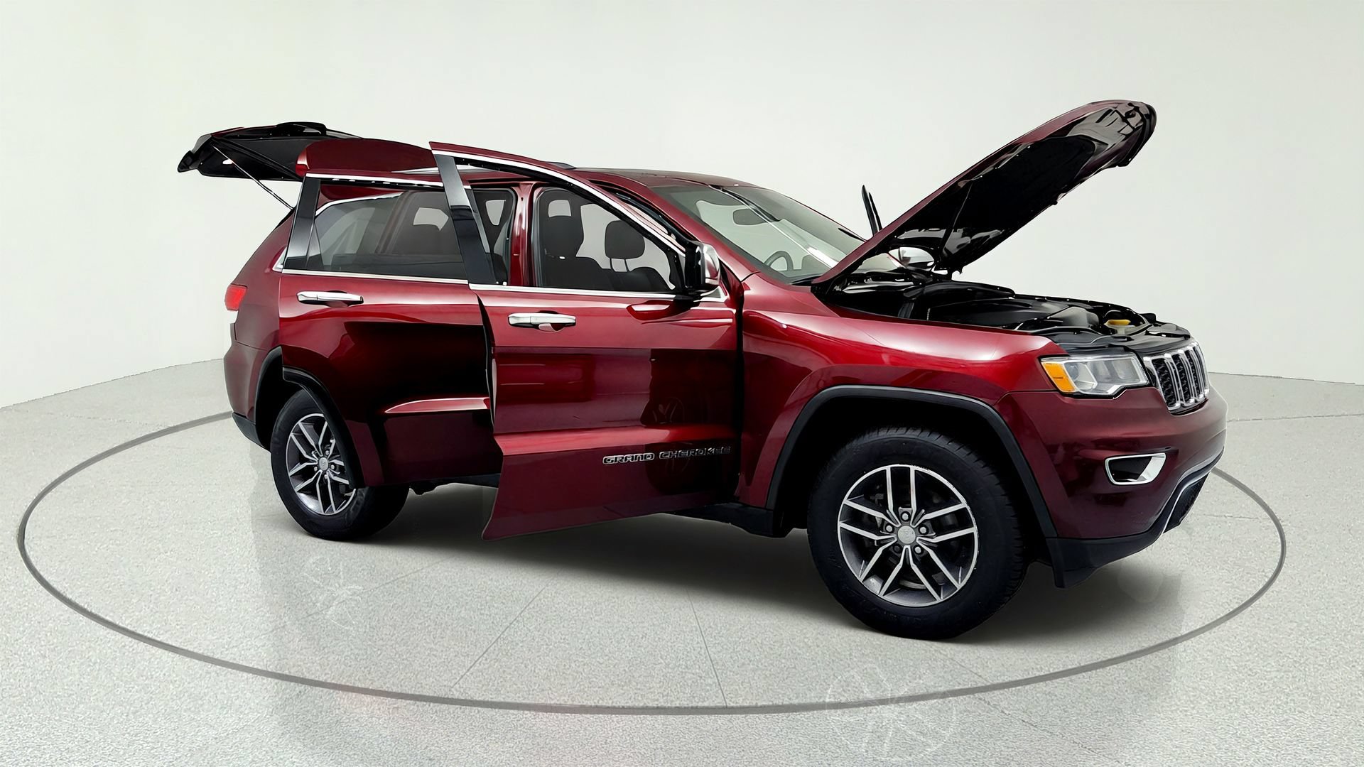 Used 2018 Jeep Grand Cherokee Limited AWD/4WD image 14