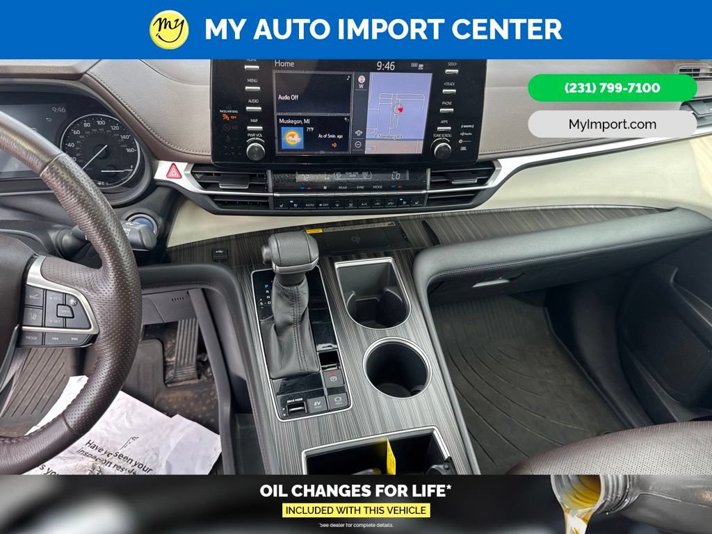 Used 2021 Toyota Sienna Platinum AWD/4WD image 21