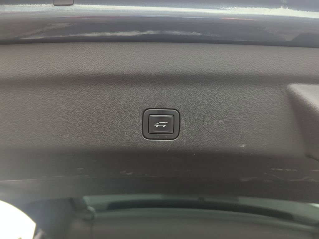 Certified 2021 Chevrolet Tahoe Z71 image 17