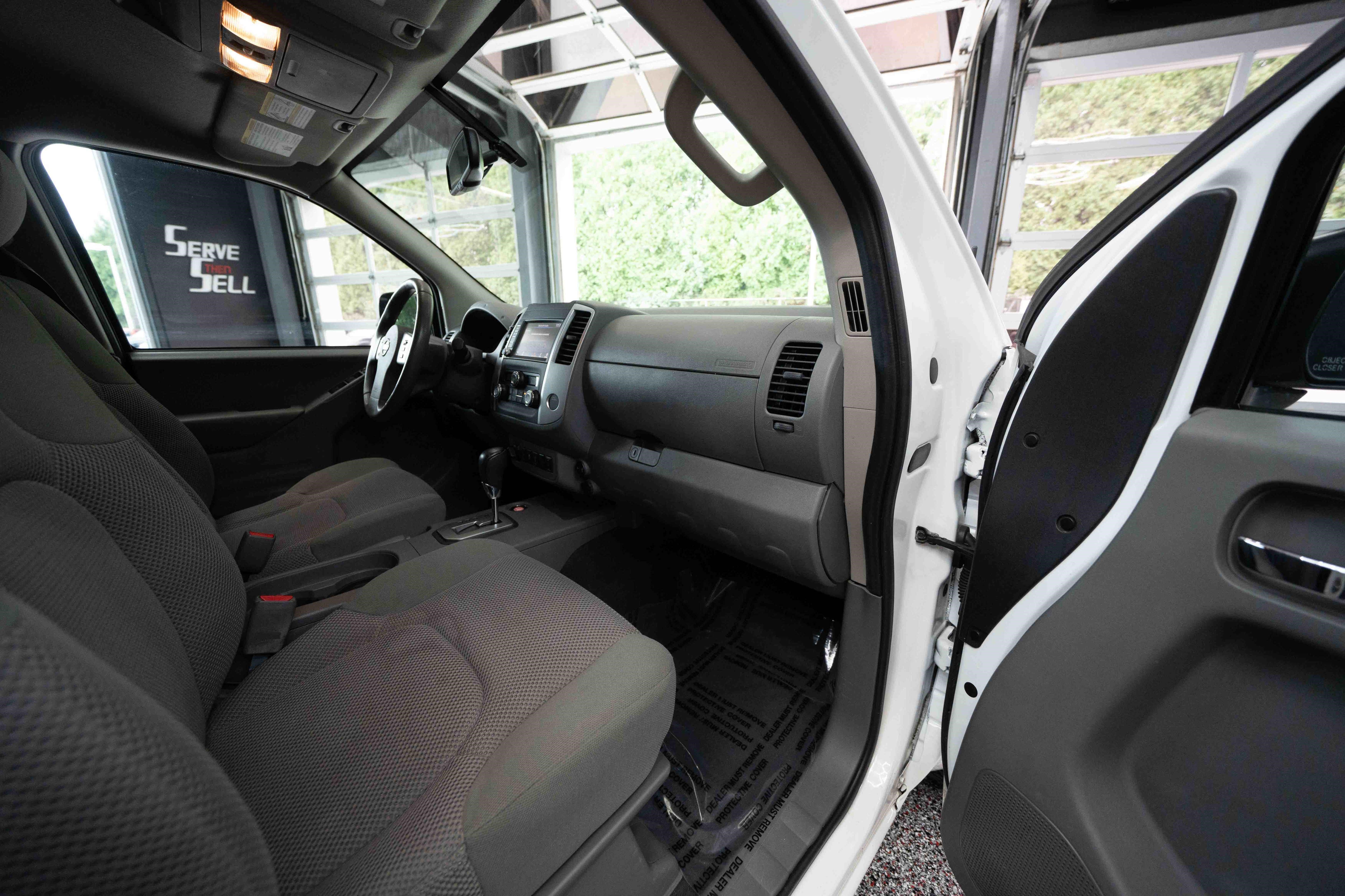 Used 2020 Nissan Frontier SV AWD/4WD image 25