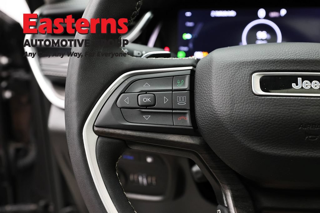 Used 2022 Jeep Grand Cherokee Limited 4xe w/ Luxury Tech Group II AWD/4WD image 15