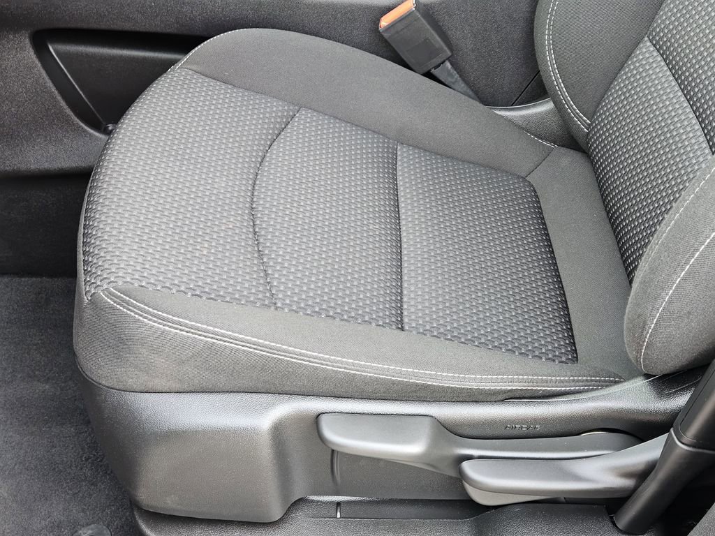 Used 2024 GMC Terrain SLE image 19