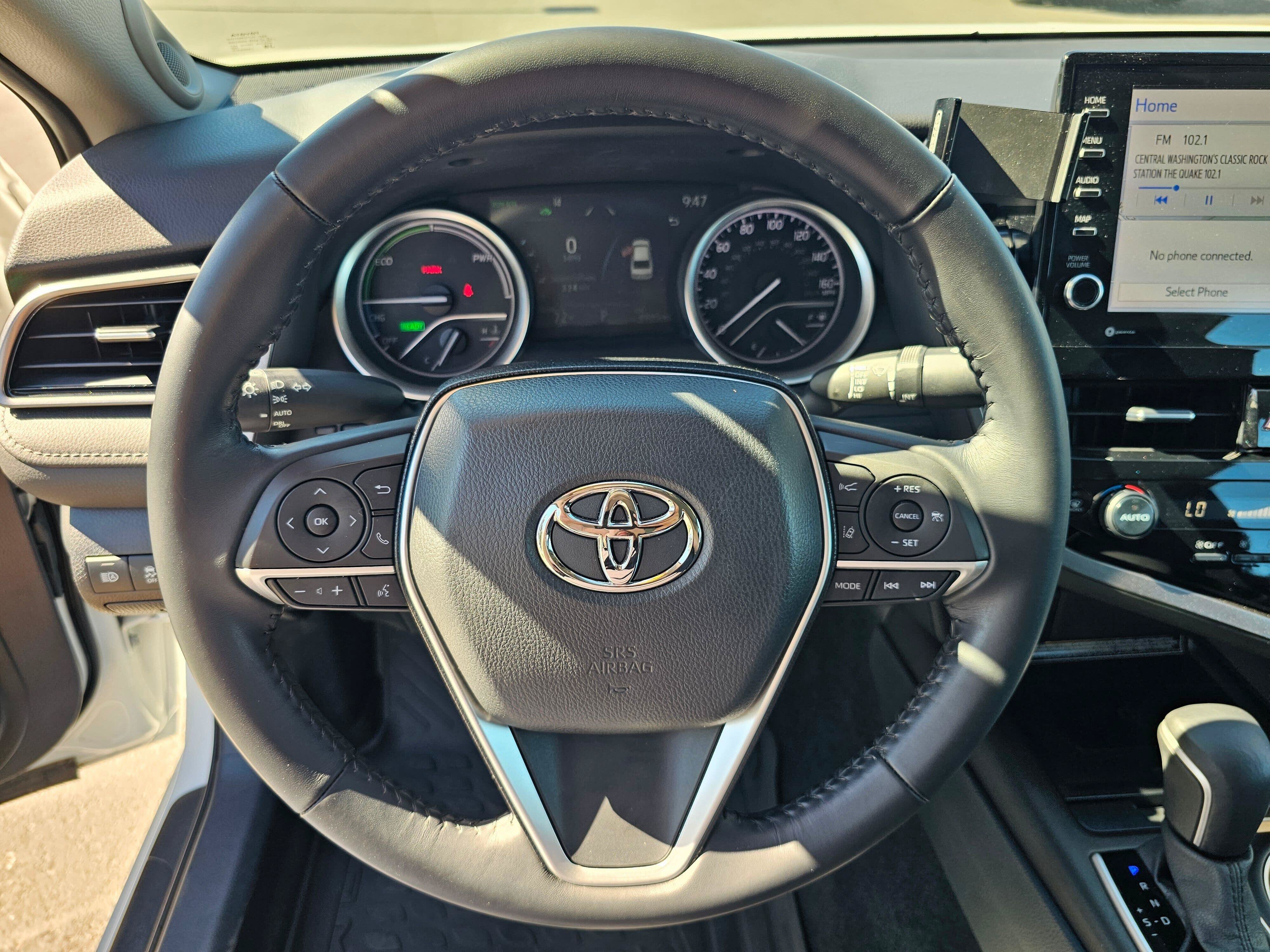 Used 2021 Toyota Camry XLE w/ Navigation Upgrade Package FWD image 22