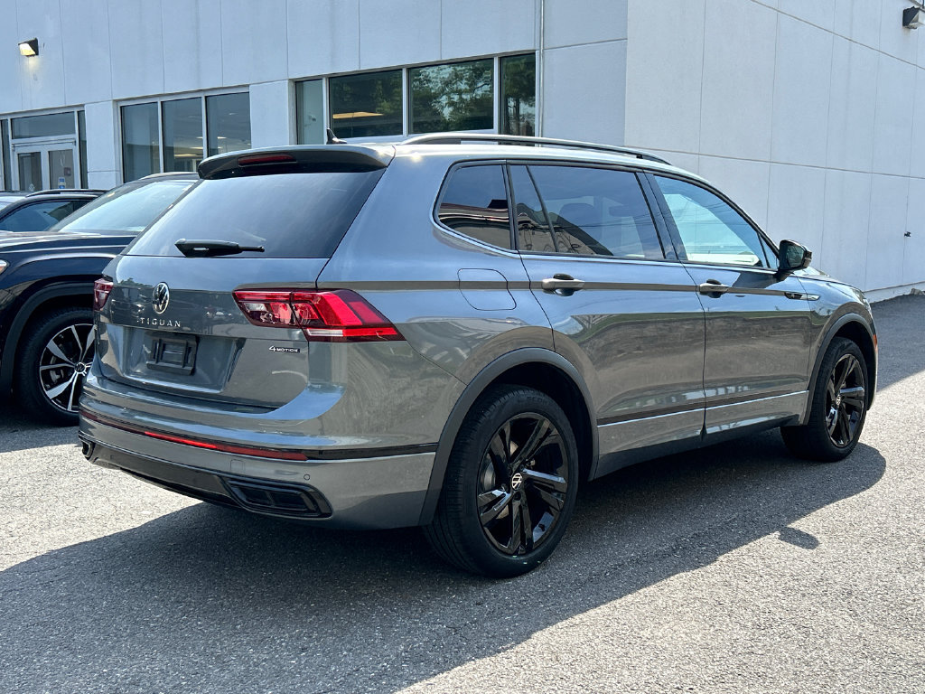 Used 2024 Volkswagen Tiguan SE R-Line AWD/4WD image 2