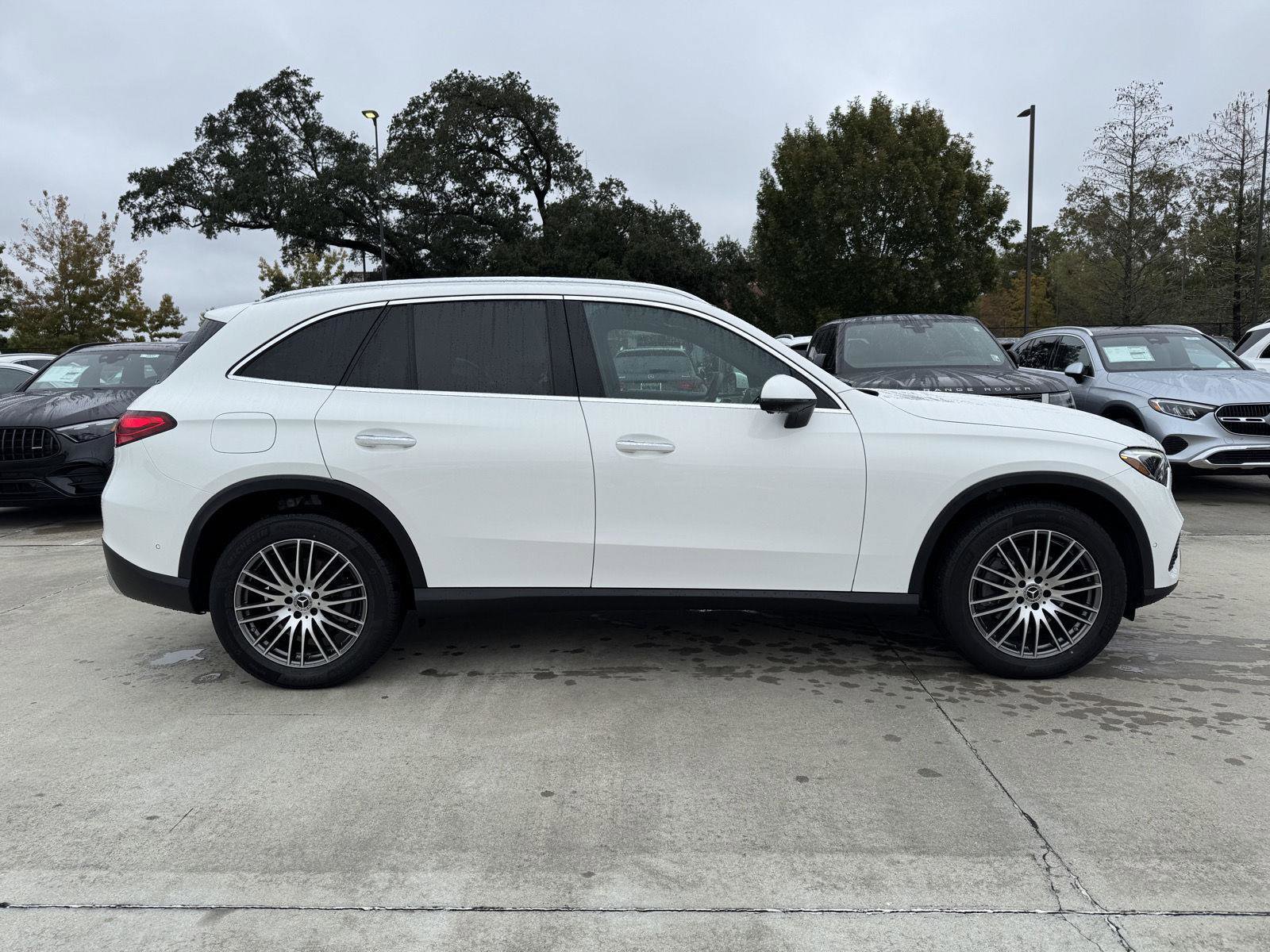 Certified 2025 Mercedes-Benz GLC 300 image 30
