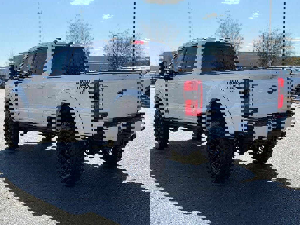 New 2026 Ford F250 Lariat w/ Black Appearance Package image 7