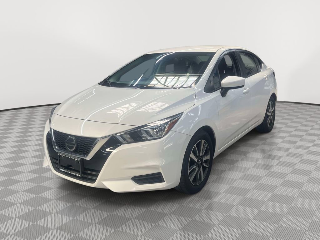 Used 2022 Nissan Versa SV image 6
