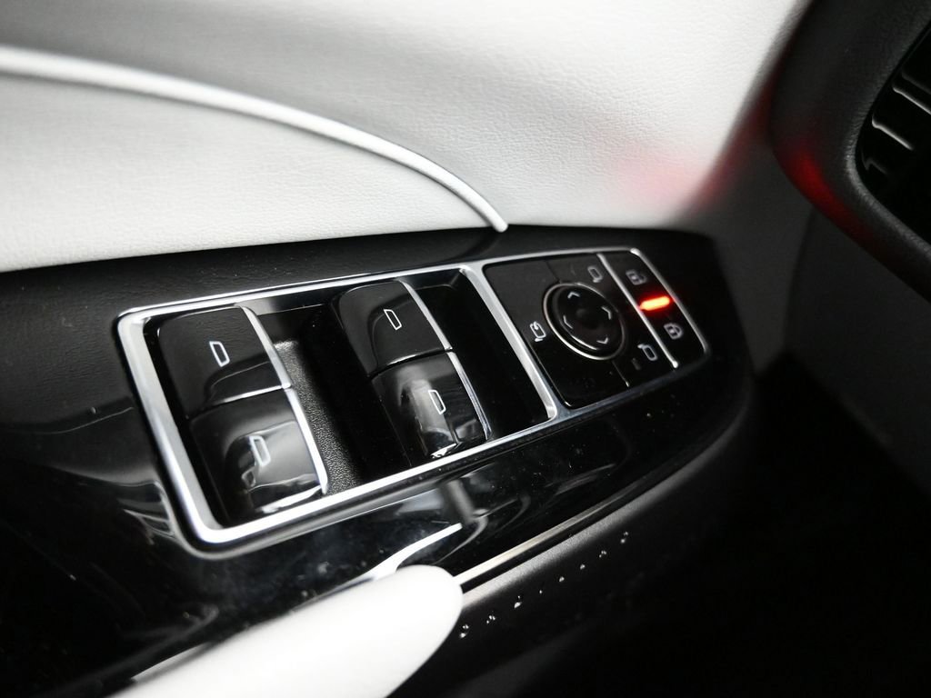 Used 2024 Cadillac Lyriq Sport image 25