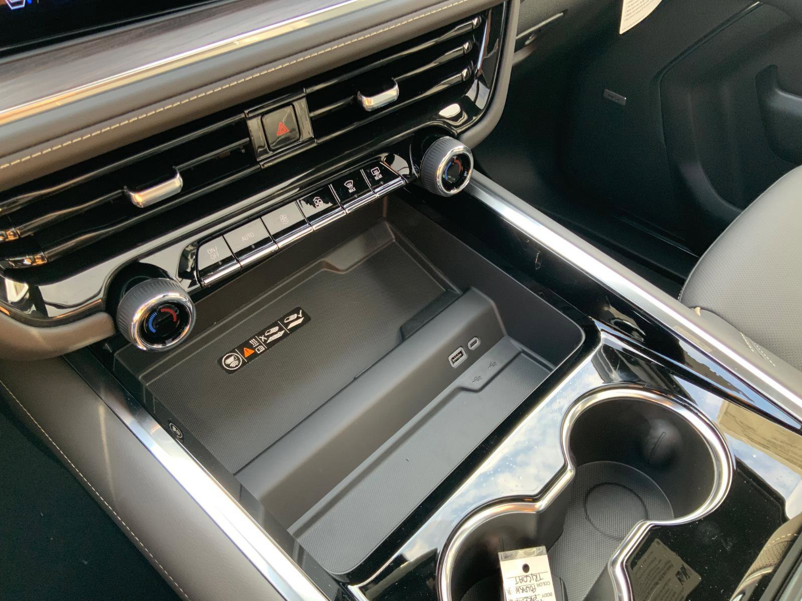 New 2026 Chevrolet Tahoe Premier AWD/4WD image 27