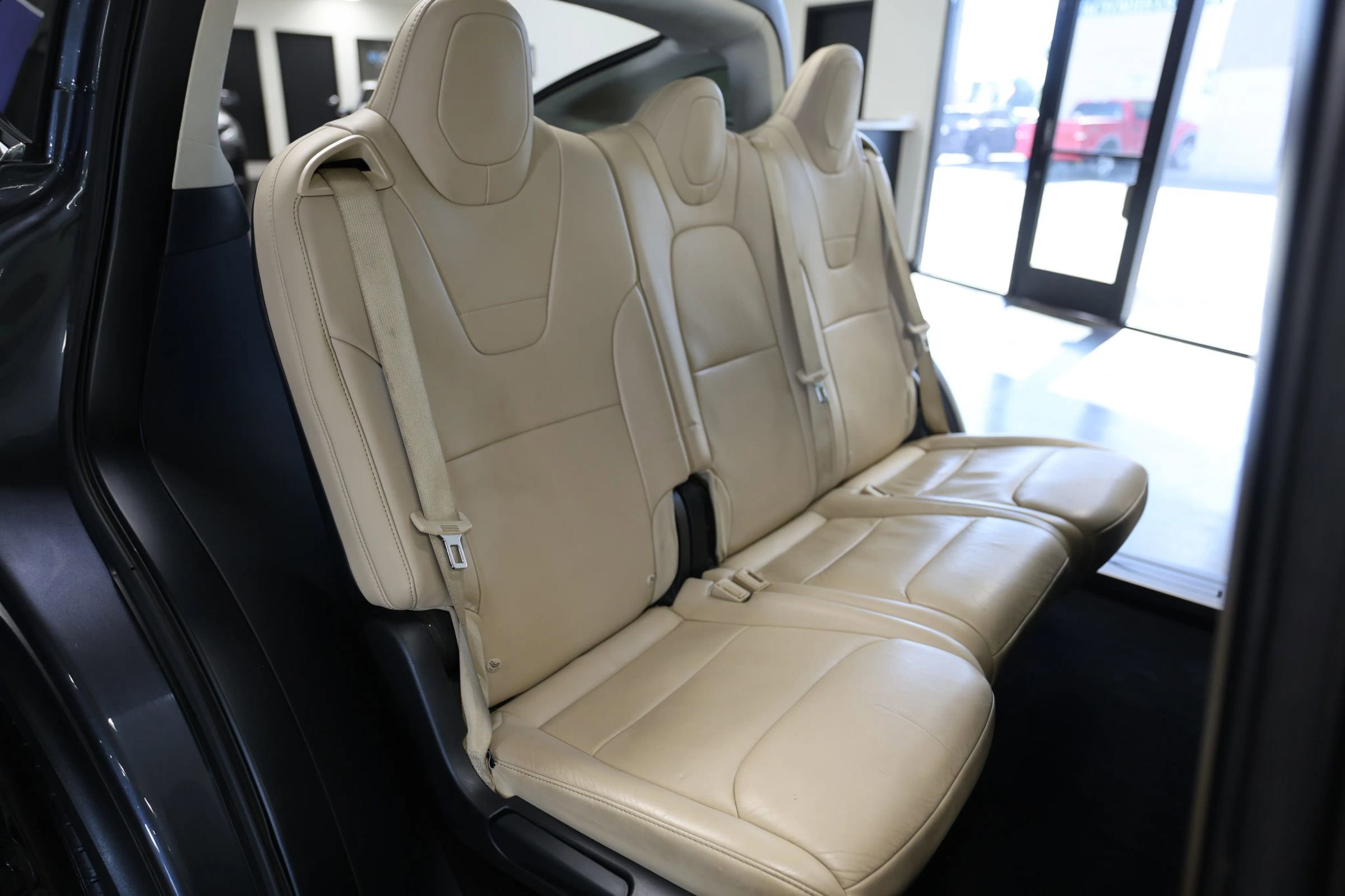Used 2017 Tesla Model X 100D image 39