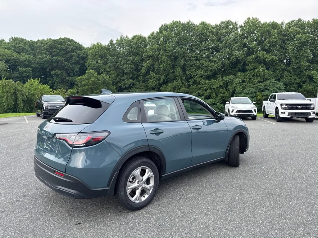 Used 2025 Honda HR-V LX image 6
