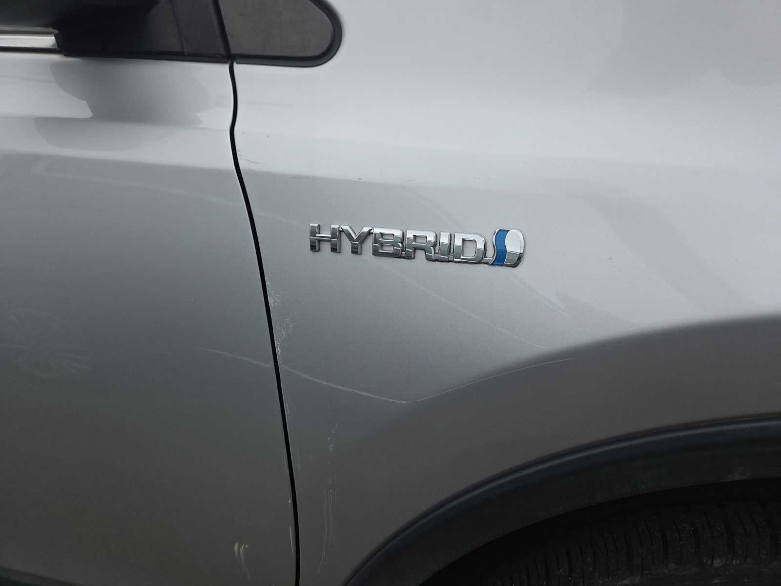 Used 2016 Toyota RAV4 XLE w/ Convenience Package image 2