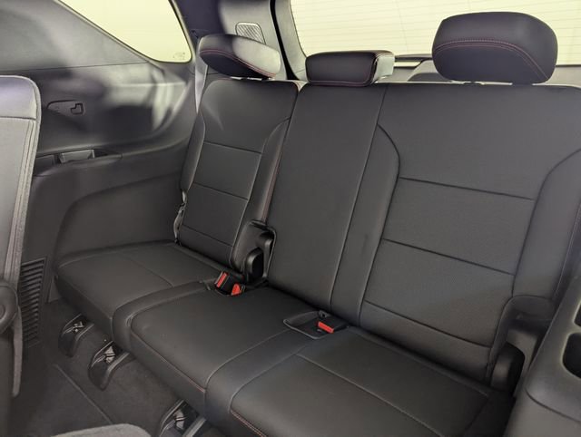 Used 2025 Chevrolet Traverse RS w/ LPO, Floor Liner Package image 18