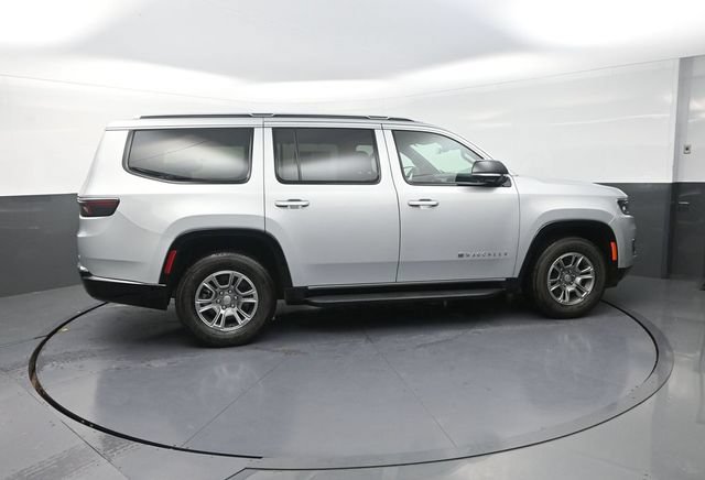 Used 2023 Jeep Wagoneer 4WD w/ Convenience Group I image 10
