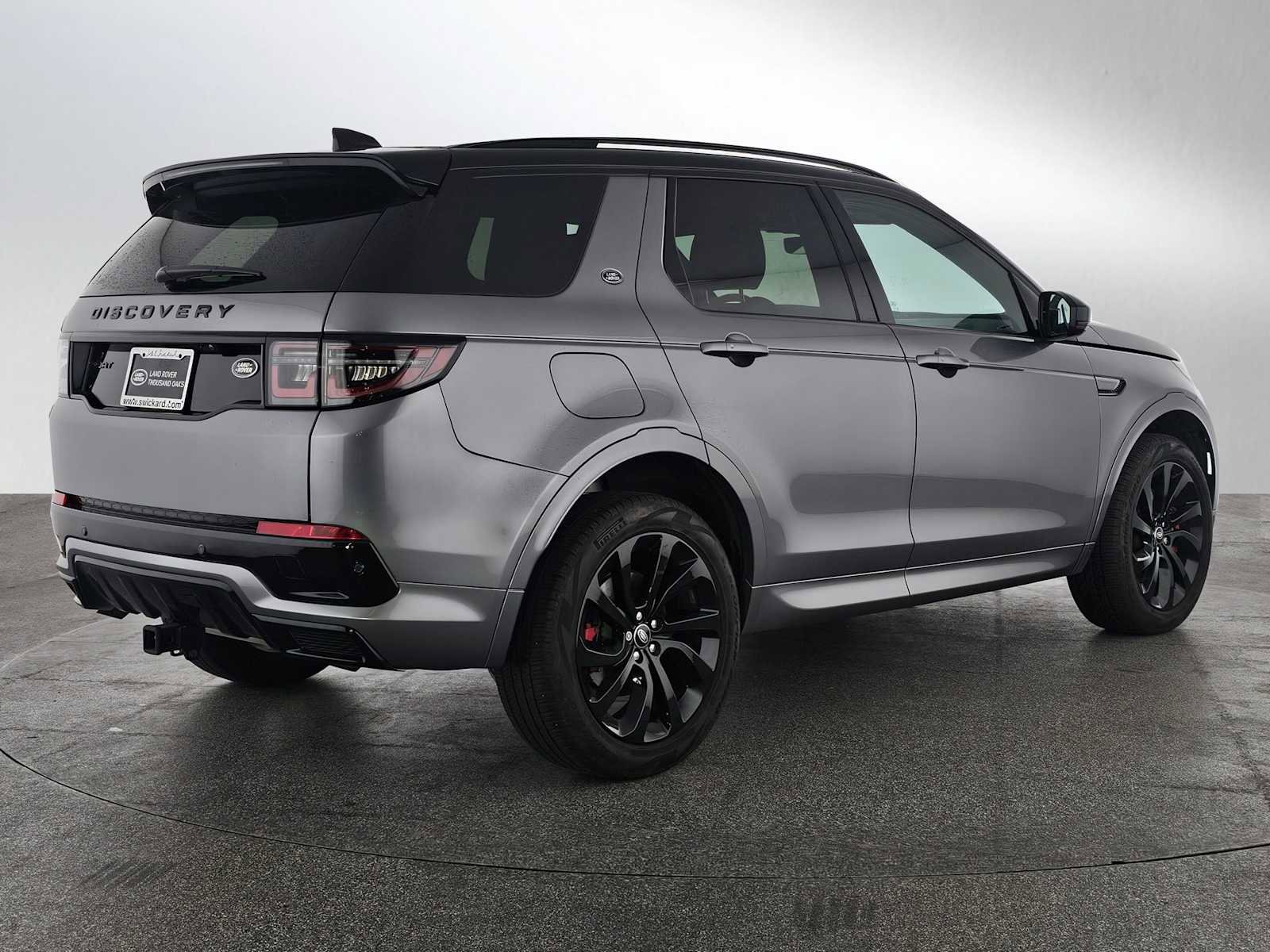 Used 2023 Land Rover Discovery Sport SE R-Dynamic image 5
