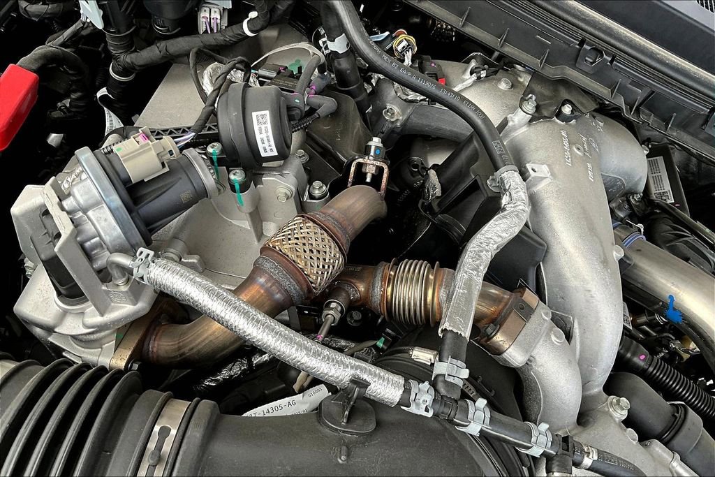 Used 2025 Ford F350 Platinum w/ FX4 Off-Road Package image 35