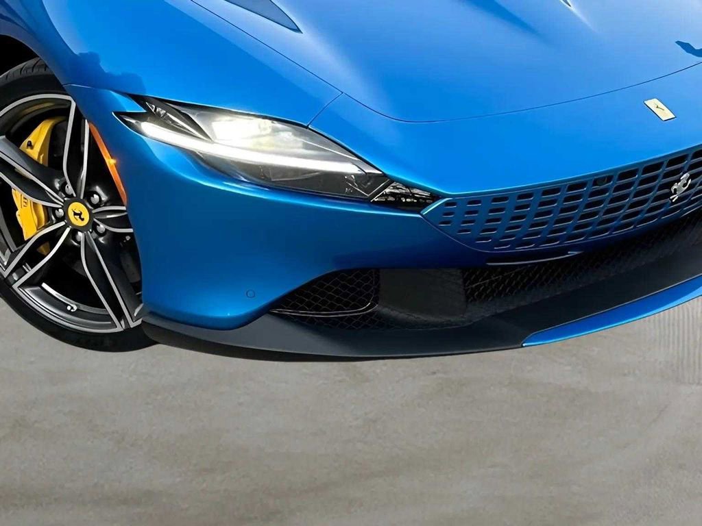 Used 2024 Ferrari Roma Spider image 29