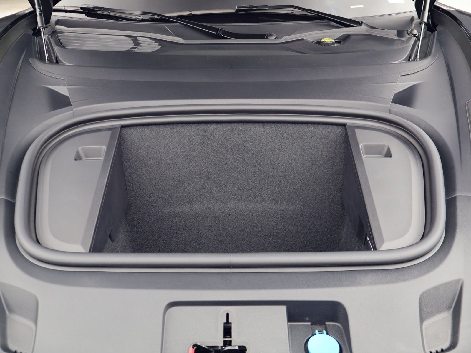 New 2026 Porsche Taycan AWD/4WD image 26