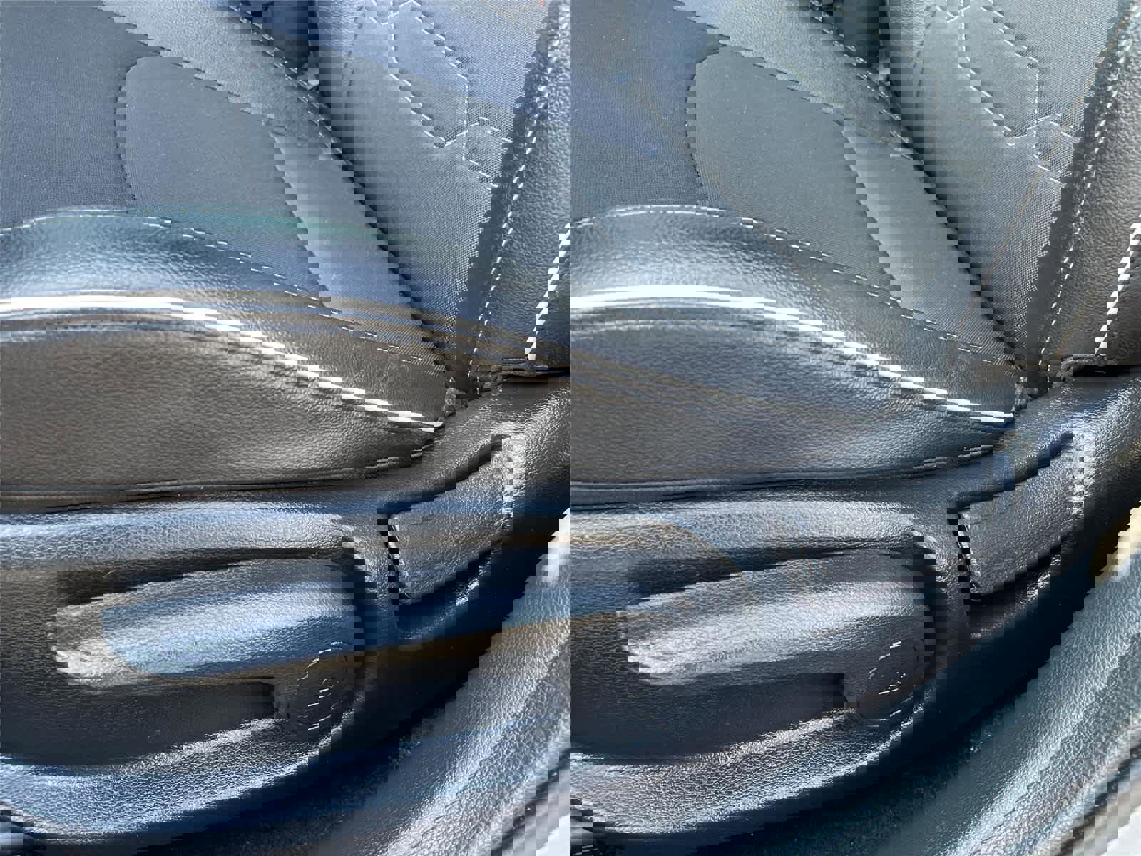 Used 2023 Kia Forte GT-Line w/ GT-Line Premium Package image 13