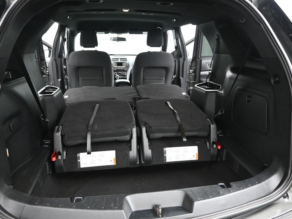 Certified 2018 Ford Explorer XLT image 24