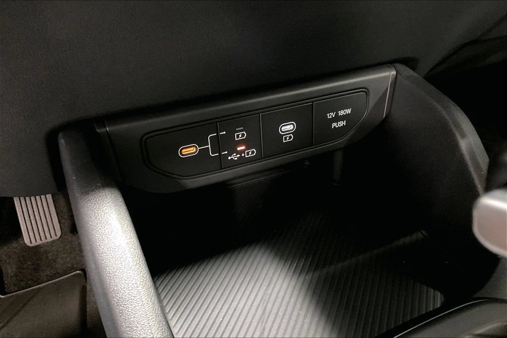 New 2026 Kia K4 FWD image 21