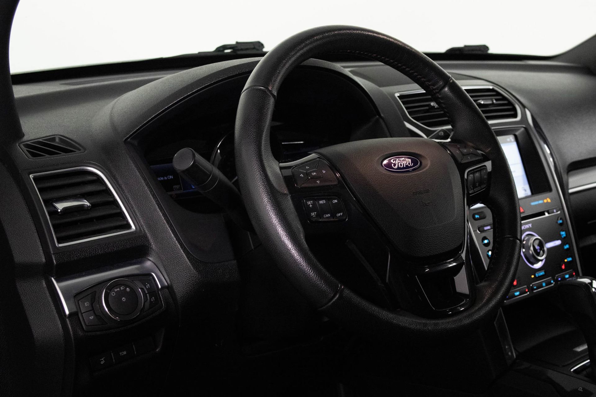 Used 2018 Ford Explorer Sport image 33