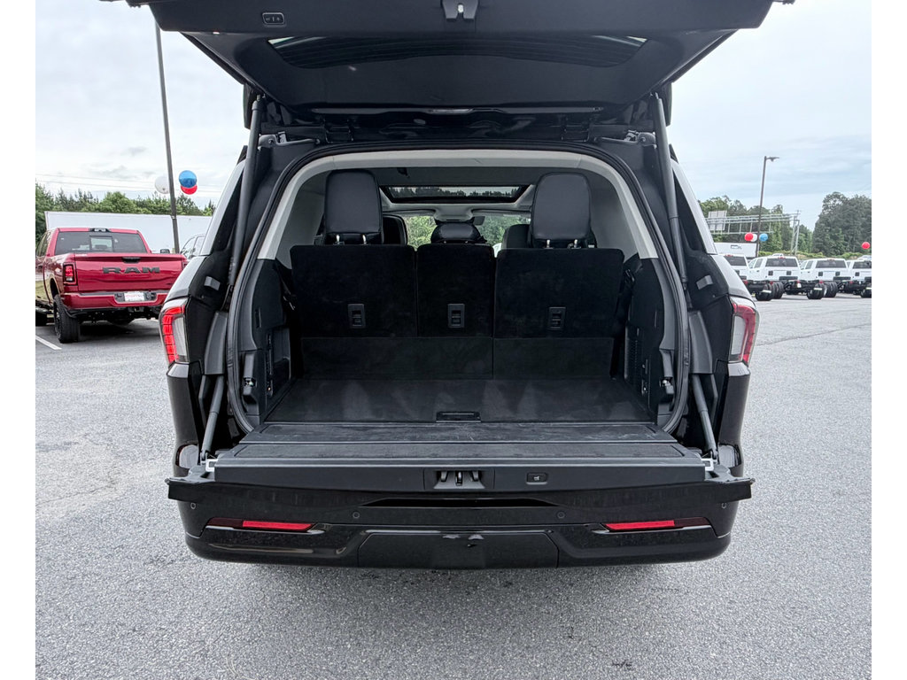 Used 2026 Lincoln Navigator Reserve AWD/4WD image 9