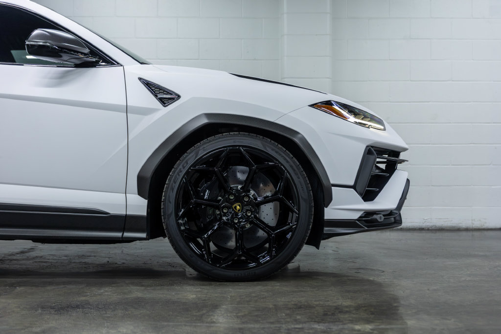Used 2023 Lamborghini Urus Performante AWD/4WD image 10