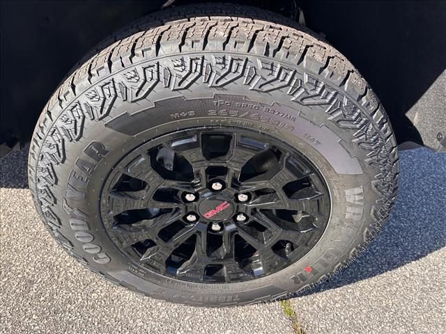 New 2026 GMC Canyon Elevation w/ Convenience Package image 14