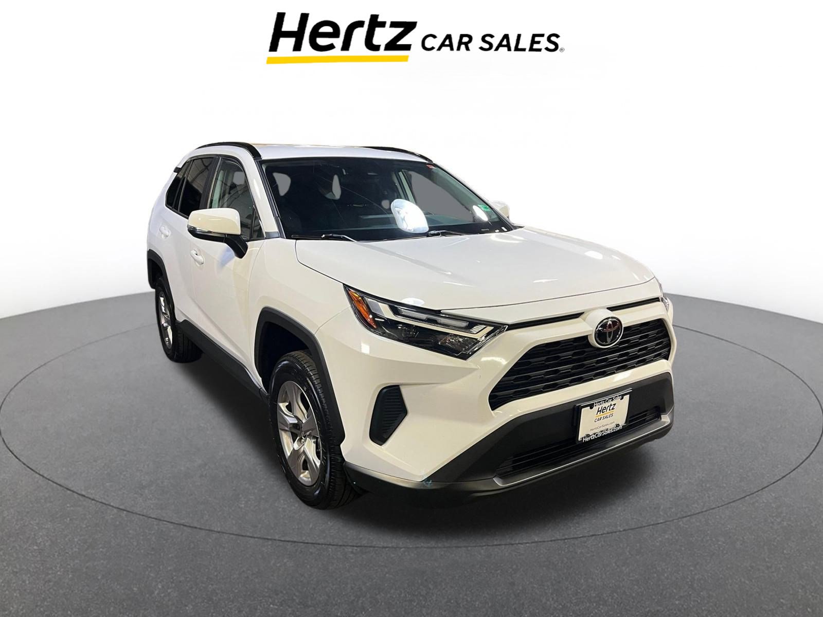 Used 2025 Toyota RAV4 XLE image 1