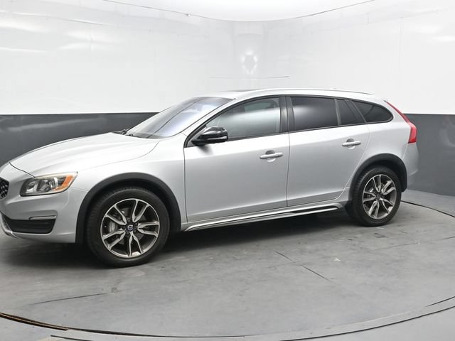 Used 2017 Volvo V60 T5 Cross Country w/ Convenience Package AWD/4WD image 3