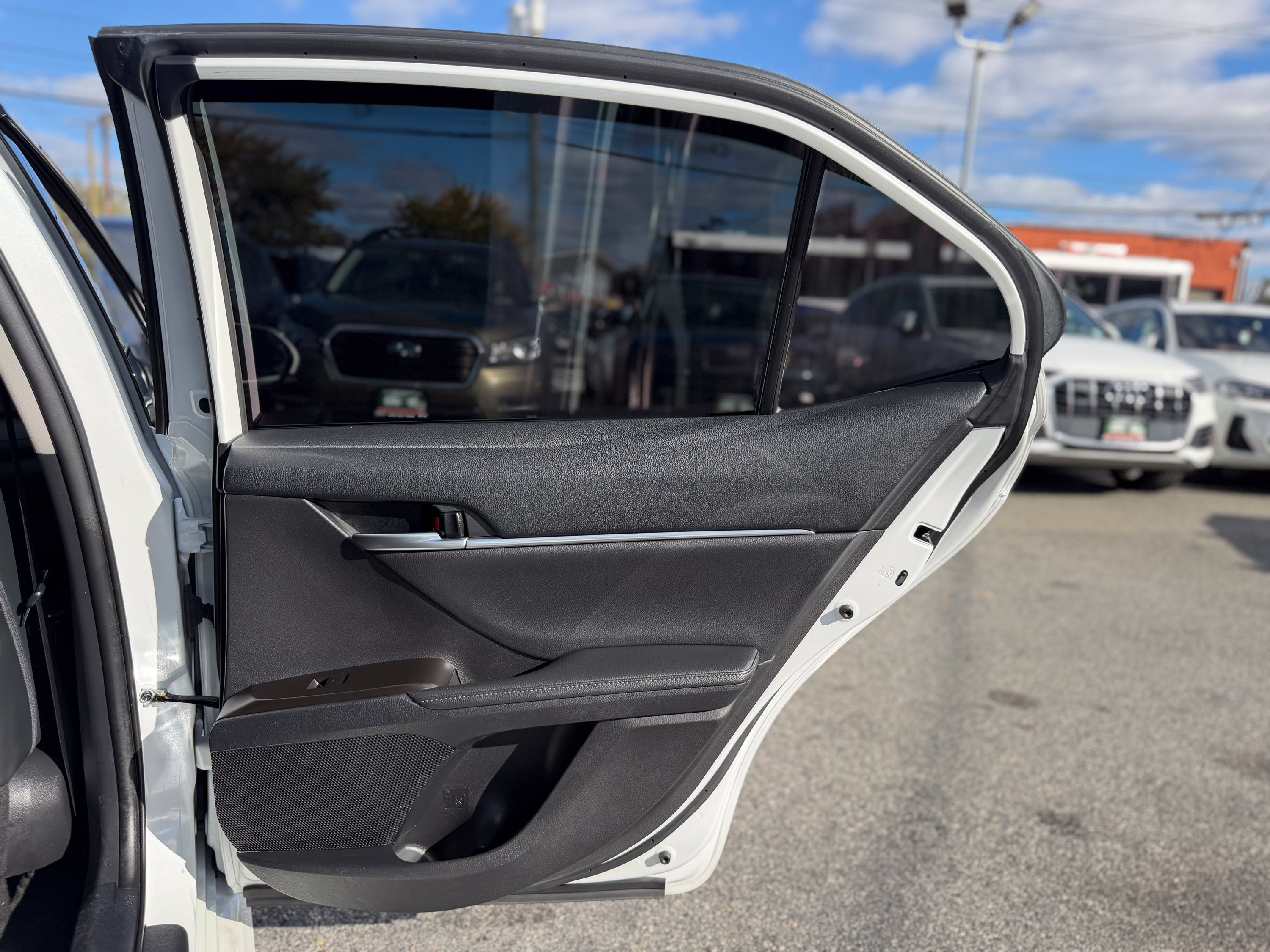Used 2021 Toyota Camry XLE w/ Navigation Upgrade Package FWD image 20