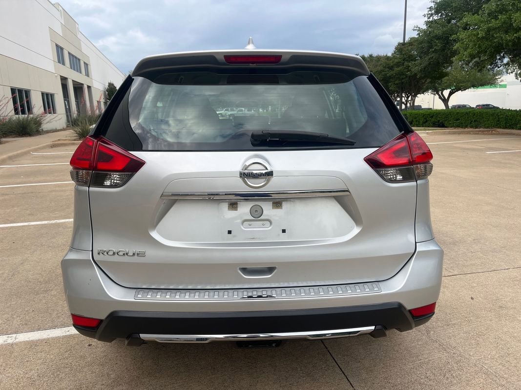 Used 2017 Nissan Rogue S FWD image 8