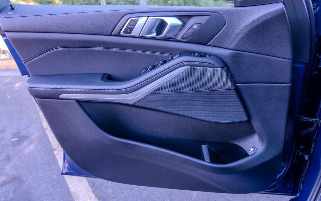 Used 2023 BMW X5 xDrive45e w/ Executive Package image 16